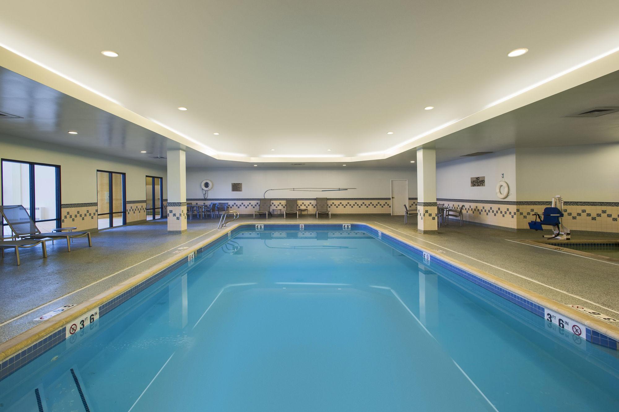 Springhill Suites By Marriott Lawrence Downtown Exteriér fotografie