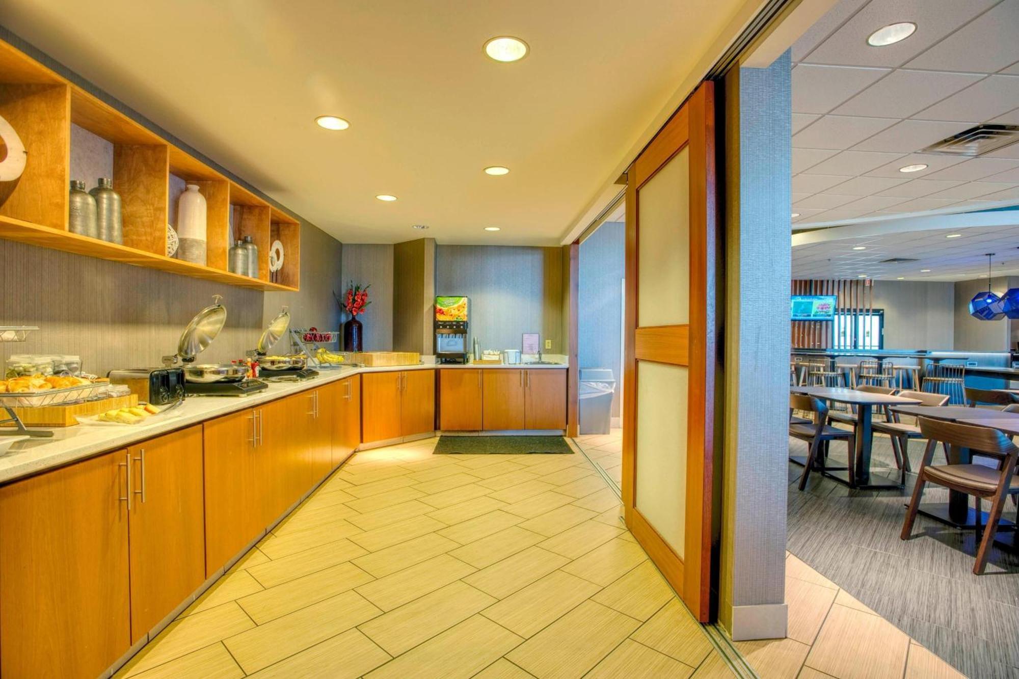 Springhill Suites By Marriott Lawrence Downtown Exteriér fotografie