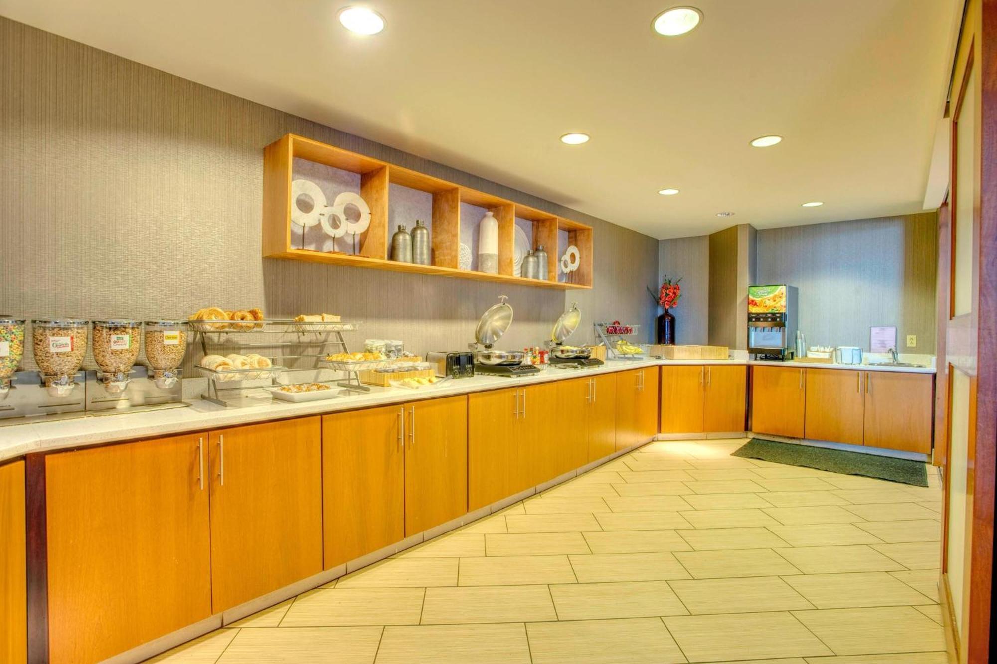 Springhill Suites By Marriott Lawrence Downtown Exteriér fotografie