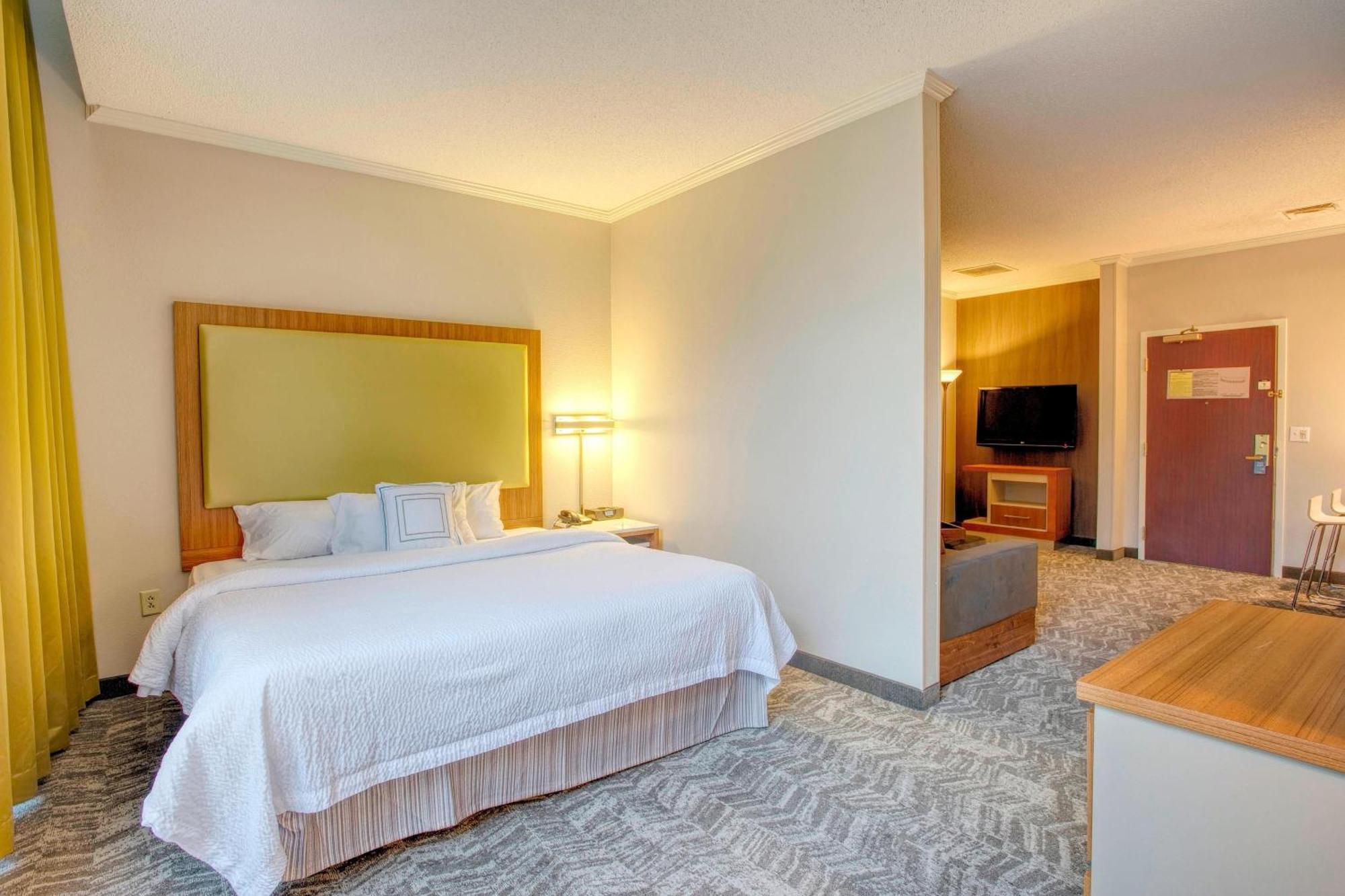Springhill Suites By Marriott Lawrence Downtown Exteriér fotografie