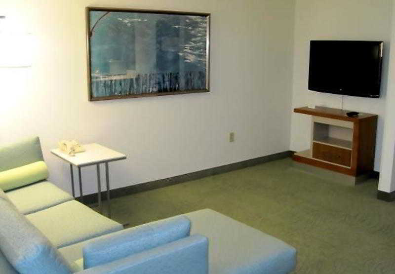 Springhill Suites By Marriott Lawrence Downtown Exteriér fotografie